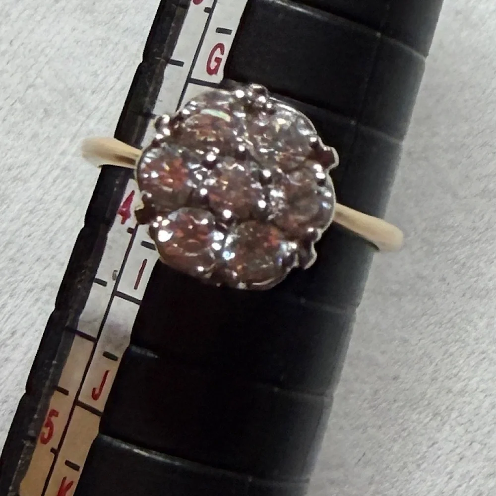 14K Gold Cluster Ring - Picture 6 of 7